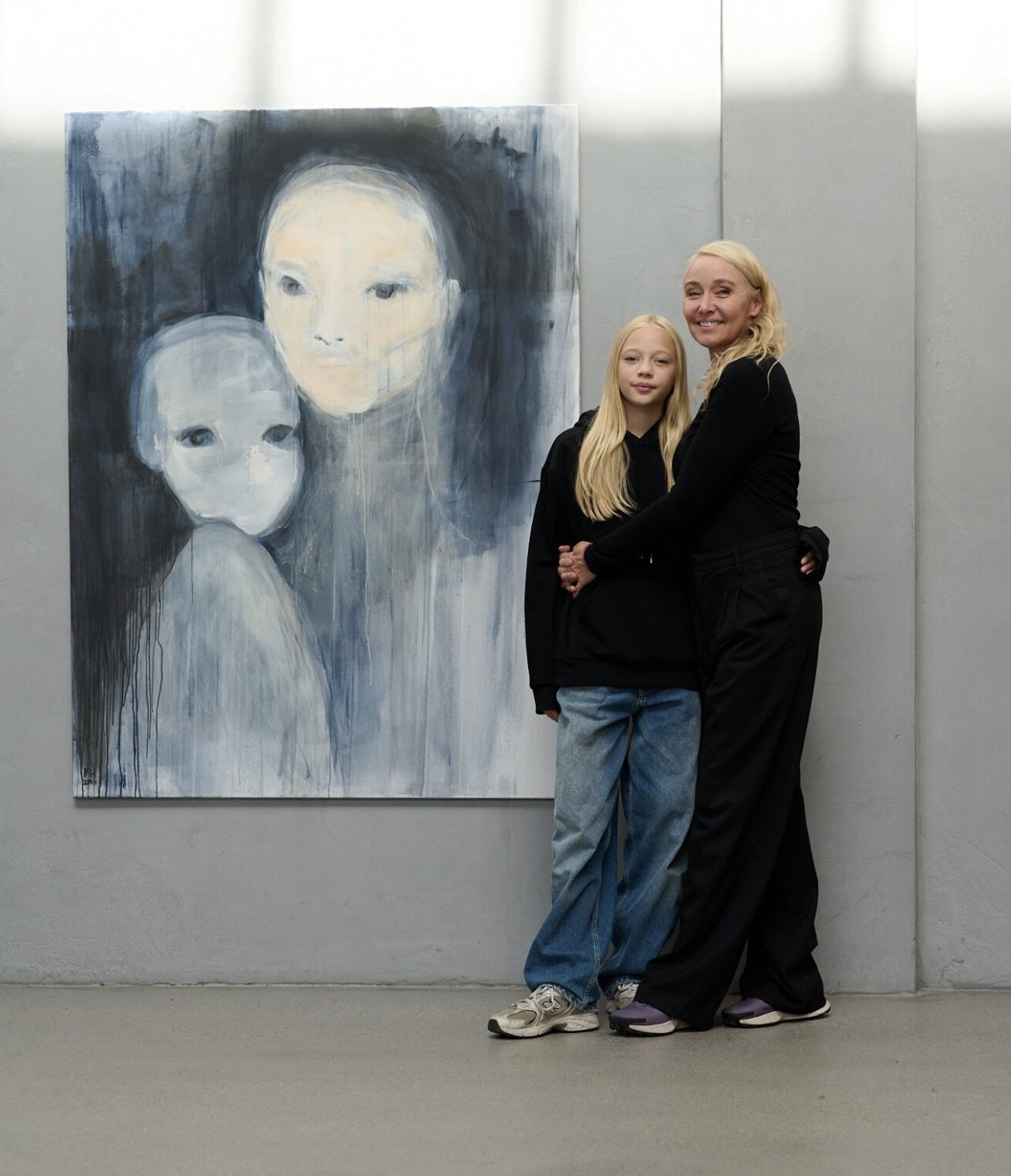 BAAM #08, Berlin Affordable Art Market 2024 — Marion Heine und Luca vor Sisters #2