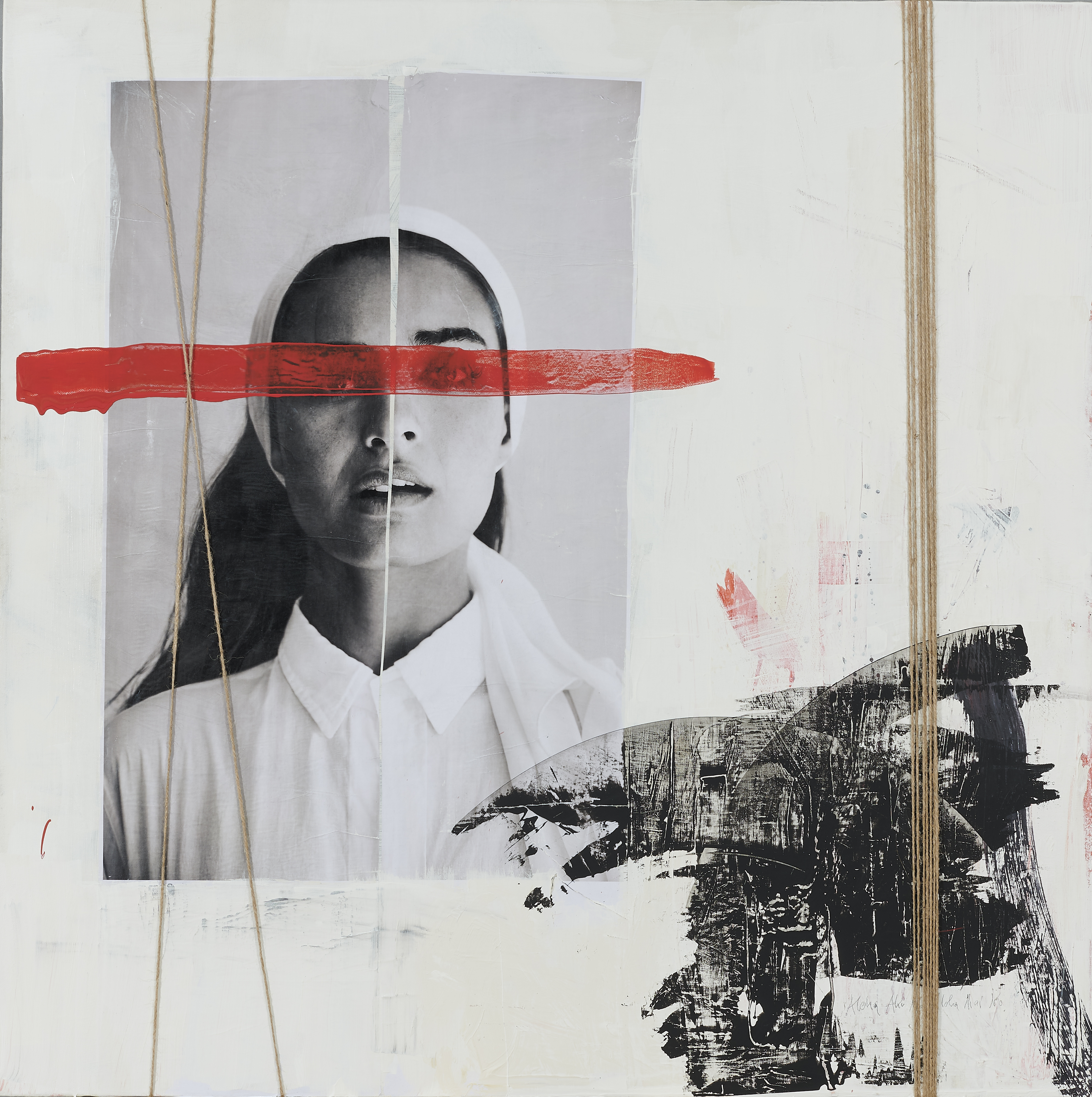 Hawaii, Gallery Weekend Berlin 2024 — Werk mit rotem Farbband über den Augen